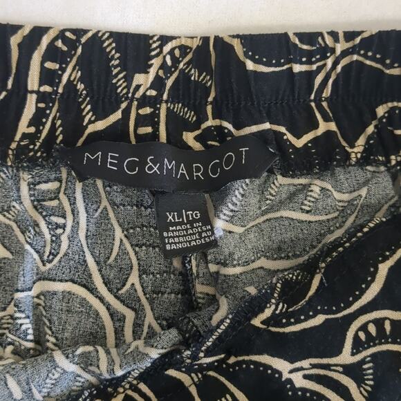 Meg & Margot Black and Gold Patterned Pants rayon size XL - Picture 2 of 5